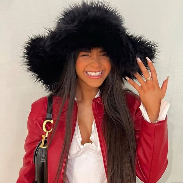 Winter Warm Big Fur Bucket Hat Women Outdoor Hat Soft Plush Bucket Hat Korean Fashion Chic Ladies Casual Hat 250929