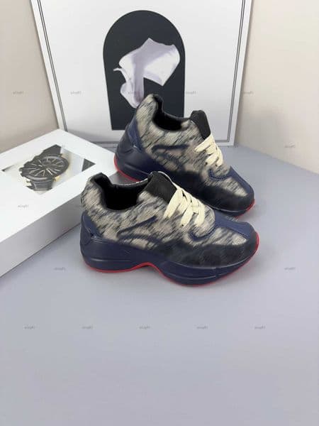 Brand kids Running shoes Thick sole Child Sneakers Size 26-35 Box protection shipment high quality logo printing Childrens Shoes