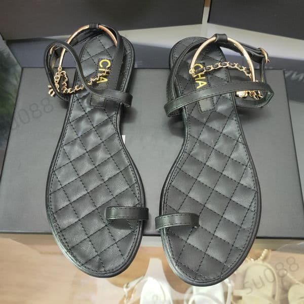 womens casual horseshoe buckle wedge-shaped open toe sandals summer new chain clip sandals wedding party casual flat womens sandals Z260527