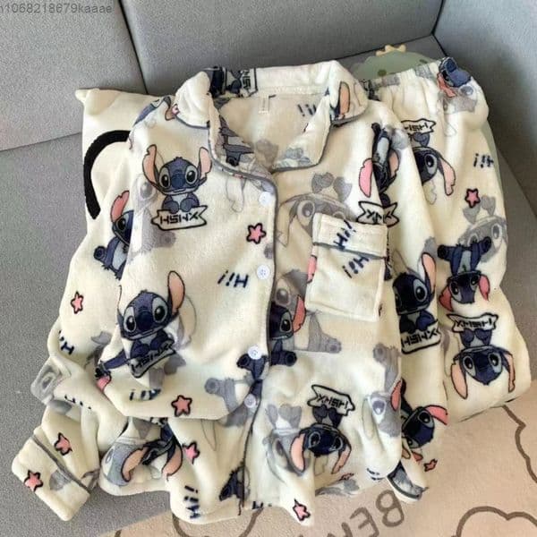 Cute Winter Thick Flannel Sleepwear New Long Sleeved Warm Pamas For Men And Women Fashion Casual Couple Home Clothes