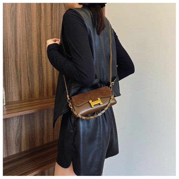 Shoulder Stylish Multi-Functional Purse Designer With Premium Chain Detail