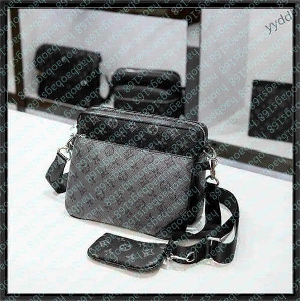 Mens Designer Crossbody Bags Outdoor Hobo Cross Body Cover Flap Bags Gentleman Luxury Shoulder Bags Reverse Set Leather Shoulder man Bag Leather Men bags
