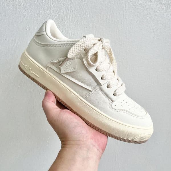Men's fashion 2025 new increase small white boys spring Korean version of all sports thick sole casual board shoes