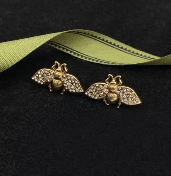Luxury jewelry designer women Hoop Charm Earrings Metal Letter Studs Ladies Personality Designer Bees Eardrops