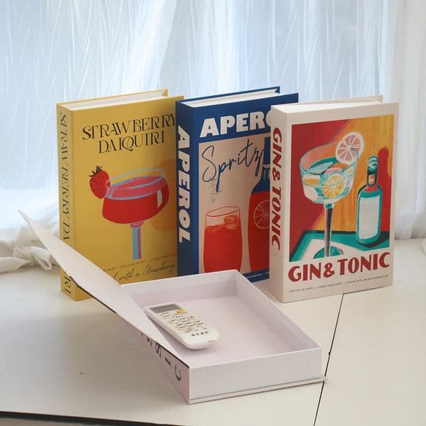 Aperol Cocktail Books Decoration Coffee Table Decorative Books Club Villa le Decoration Shooting Props Home Extra 250117