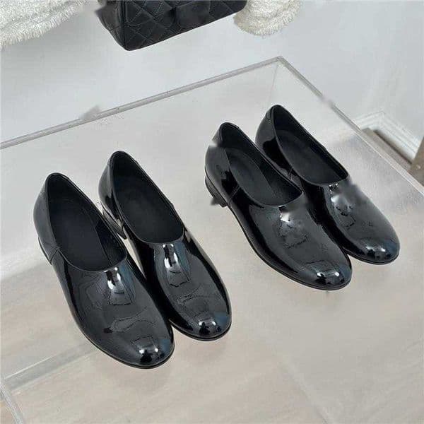 2025--Top Quality Women designer pumps lofer shoes Patent leather flat Block Heels Low-Heeled Shoes All-Match Shallow Mouth Suit Female Low-heeled Comfort shoes