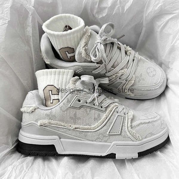Casual Shoes High Quality Unisex Board Shoes with Thick Soles Fashion Trendy Outdoor Casual Shoes Comfort Wear-resistant Men Women Sneakers Q250118
