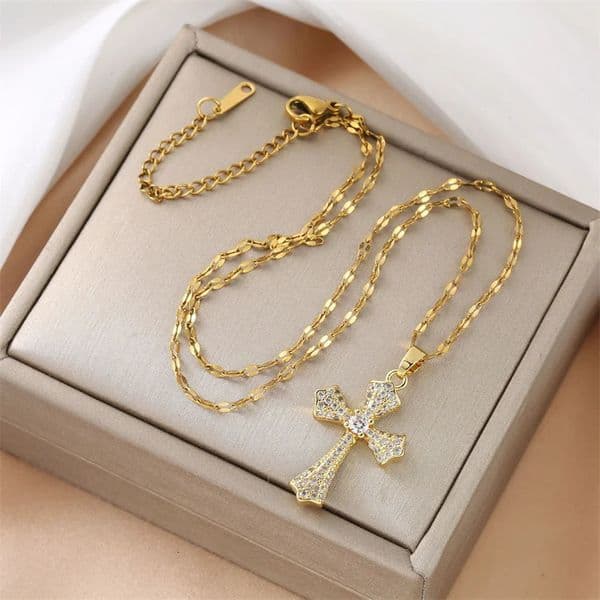 Wus Cross Clavicle Chain Retro Necklace Gift Jewelry Fashion Simple Pendant Holiday Decoration Clothing Accessories 250114