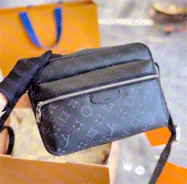 fashion trio outdoor Waistpacks Luxury Designer Bag M69443 M30830 Womens satchel mens Clutch handbag CrossBody Totes bumbag Chest pack Leath