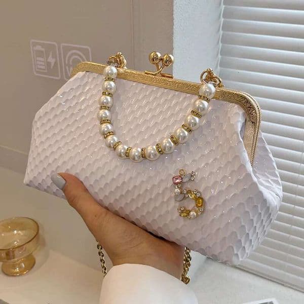 Women French Minority Shoulder Gold Crossbody Bags Fashion Pearl Chain Shell Clip Small Handbag Eveing Clutch