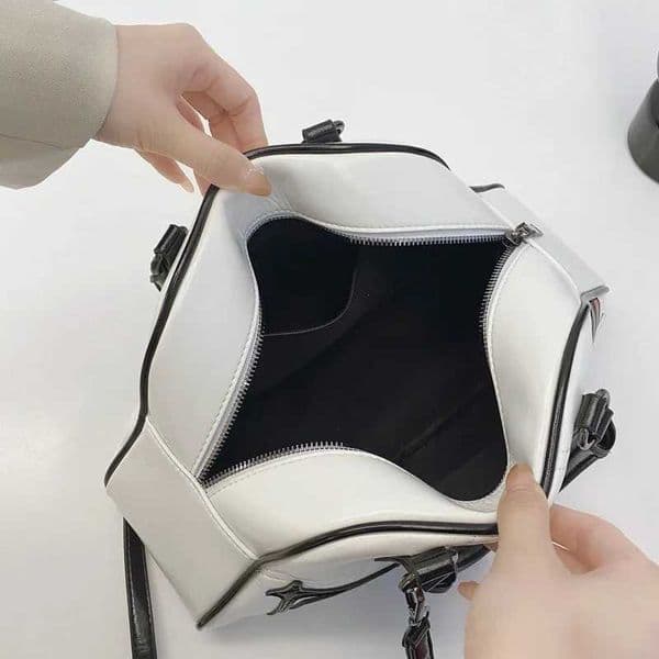 Designer Trapezoidal baseball bag womens fashionable leisure travel handbag large capacity shoulder cross body bag PU leather bag A main Y251124