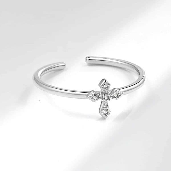 VOQ Exquisite Silver Color Ring for Women Timeless Christian Cross Ring New Fashion Party Gift Jewelry XJ250802