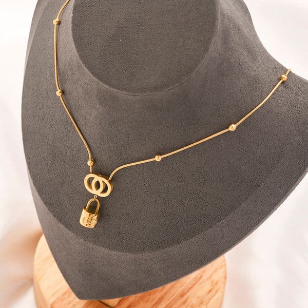 Simple Fashion Style Choker Necklace Gold Silver Luxury Design Jewelry Crystal Pearl Chain Pendant Necklace Chain Delicate Women Wedding Gifts Charm Necklaces