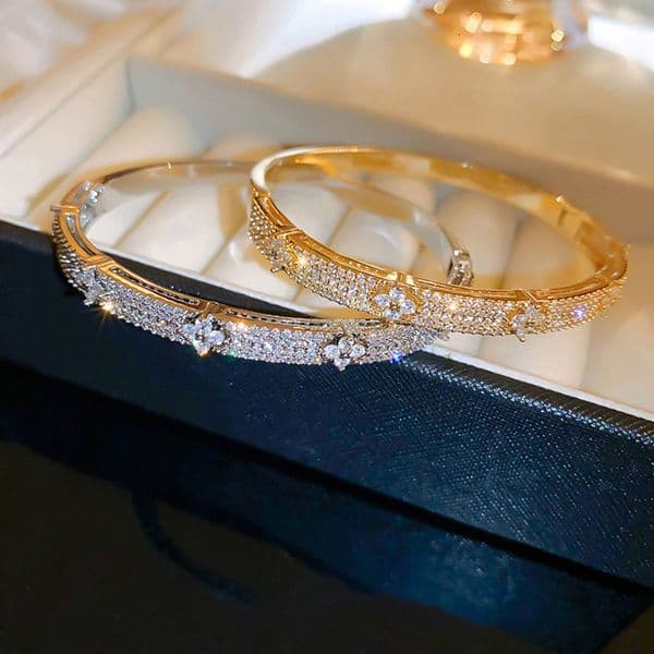 4leaf Flower Inlaid Shiny Zircon Bracelet for Women Girls Elegant Delicate Vintage French Jewelry Wedding Wholesale 250707