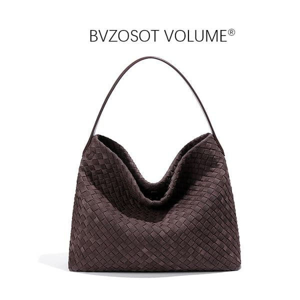 new Hand knitted large capacity matte underarm fashionable and textured versatile single shoulder commuting bucket shaped cross - body bag for women XJ260126