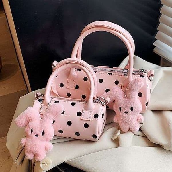 Versatile Handheld Small for Women 2025 New Fashion Polka Dot Baguette Summer High-end Texture Crossbody Bag