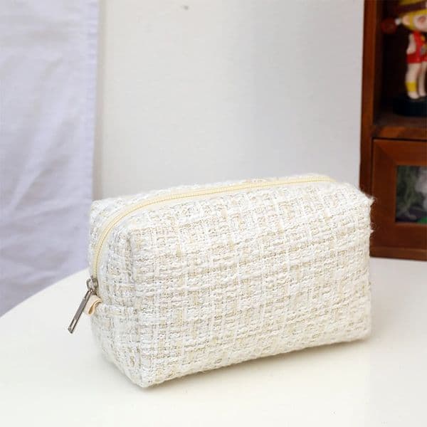 2026 Luxury 1 Pc Small Fresh Plaid Pencil Case Embroidery Cute Storage Bag Stylish And Portable School Supplies Back-To-School Essentials 250805 Free Shipping
