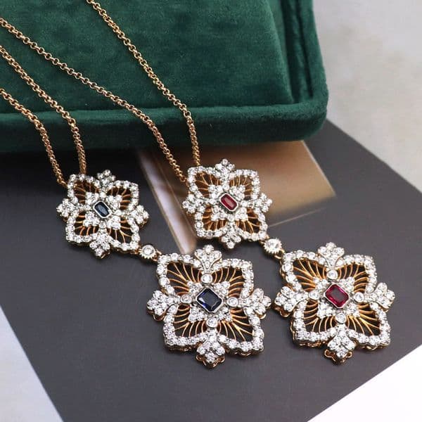 Free Shipping 2025 New Designer Jewelry American Italian Craft Hollow Snowflake Necklace For Women Ins Style High-end Luxury Lace Design Collarbone Chain