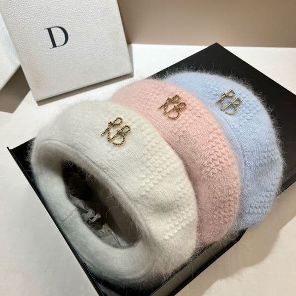 Womens Designer Berets Angora Long Rabbit Hair Beret Cold Winter Warm Octagonal Hats Fairy Sweet Plush Hat L251230
