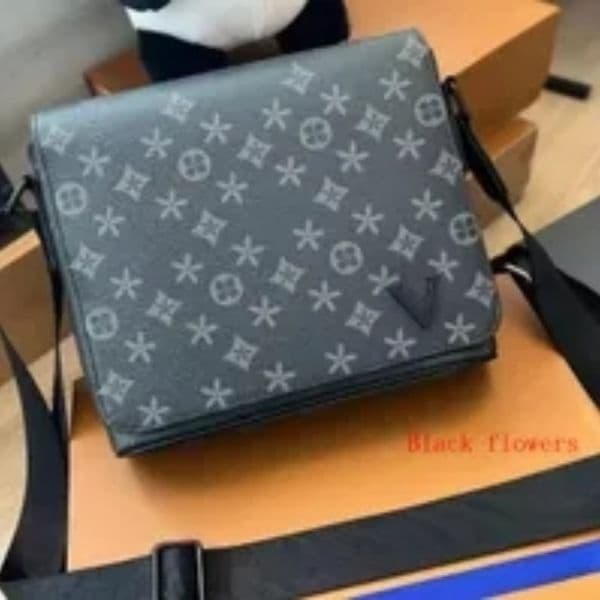 Mens Totes Bag Handbags Purses Fashion Handbags Men Leather TRIO Messenger Bags Luxury Shoulder Bag Make up Bag Tote bags #8245