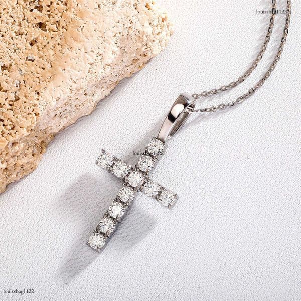 Iced Out VVS Moissanite Cross Pendant Necklace Versatile Choker Live Broadcast