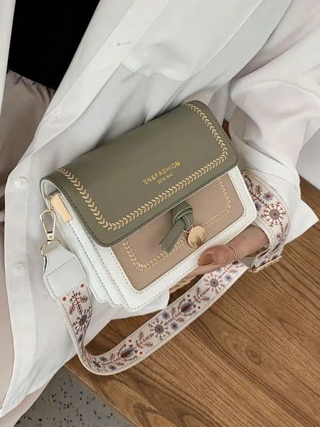 Fashionable Bag for Women Versatile Crossbody Casual Contrasting Color Small Square Wide Shoulder Strap 250811