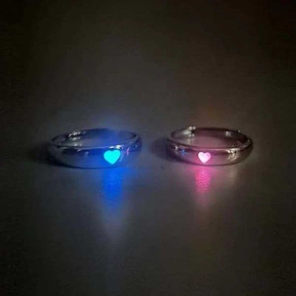 Fashion Blue Love Heart Luminous Ring for Women Men Retro Glow In Dark Silver Color Adjustable Couple Finger Rings Jewelry Gift W250812
