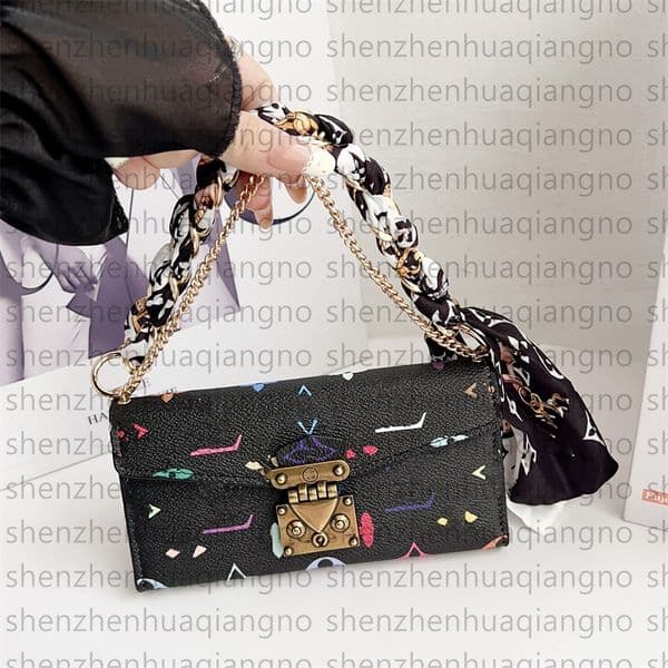 Designer Leather Phone Cases Crossbody For iPhone 16 Pro Max 15 Pro Max 17 Air 14 13 16 Plus Samsung Galaxy S25 Ultra S24 Plus s23 Case Card Holder Flip Wallet Case Chain