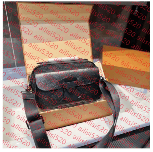 Men Leather Luxurys Designer bags men Leather Black Flowers Messenger Purse Crossbody Bags Shopping Bag Plain Shoulder bag Handbags Women Wallets purse bag