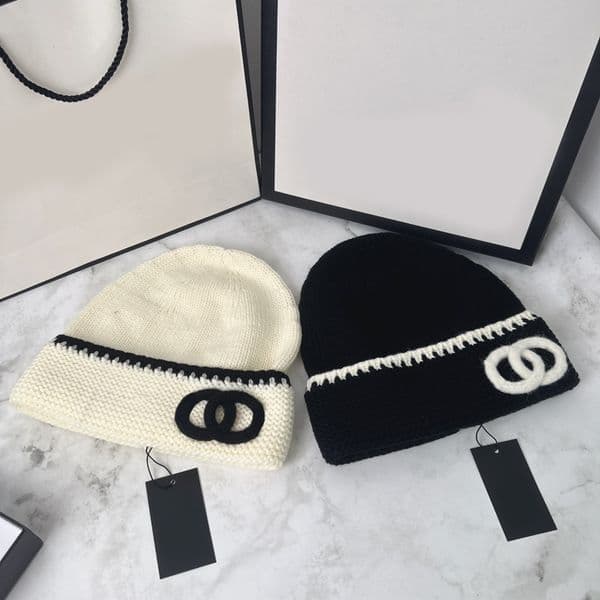 Designer Beanie Classic Fashion Beanies Cashmere Knitted Hat Letter Hats Skull Caps Black White Casual Caps Wool Outdoor Warm Hats