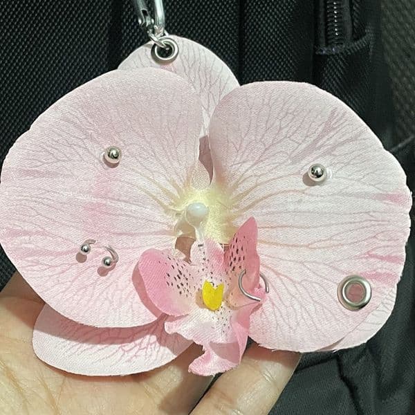 Chic Designer Essentials: Multi-Purpose Travel Gear with a Modern Twist - Unique Bag Charms Set