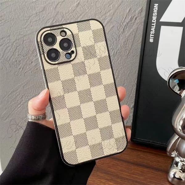 Luxury designer phone cases Retro Classic Phone Case For iPhone 17promax 17 air 16 15 14 13 12 11Pro Max XR X XS 12Mini 16Puls 15Pro White Checked Black iPhone Cases cover