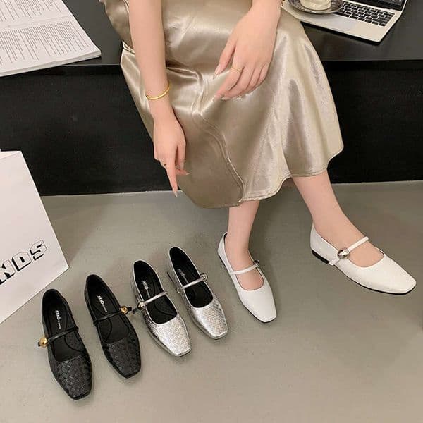 Silver Single For Women 2025 New Summer Shallow Mouth French Style Stunning Comfortable Mary Jane Shoes To Match Dresses