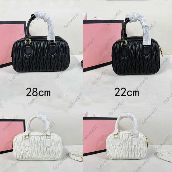 Designer Shoulder Bags Hobo folded underarm bowling bag Wander Shoulder Matelasse Tote bag Leather Top Handle Mini Cross Body Clutch Handbag Half Moon Bags