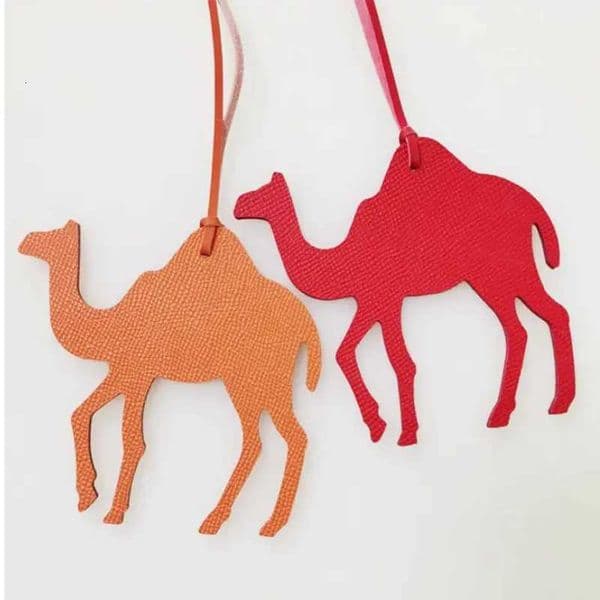 PU Leather Personalized Camel Pendant Saudi Arabia Map Date Palm Tree Keychain Womens Backpack Pendant Womens Bag Charms Z250822