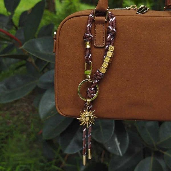 Versatile Temperament Retro Elegant Simple Sun Pattern Bag Decoration Car Keychain Accessories X250822
