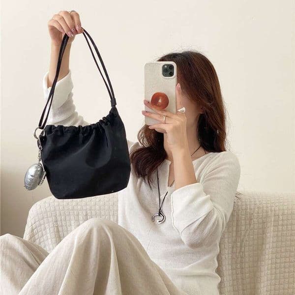 New Bucket For Women Korean Version Nylon Casual Shoulder Simple Versatile Pleated Design Student Crossbody Bag B5