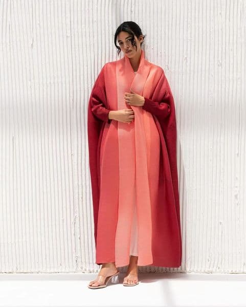 Miyake Folds Summer Loose Plussize Temperament Sunscreen Women Wear A Stylish Gradual Color Scarf Trench Coat 250822