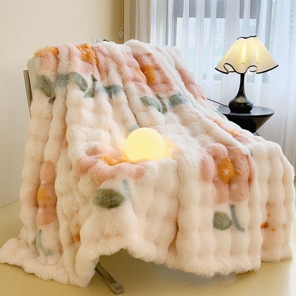 Rabbit Fur Plush Thickened Blanket Couch Bubble Soft Warm Comforter Furry Blanket Sofa Bedroom Women Gift Luxury Blanket All Seasons Y260525