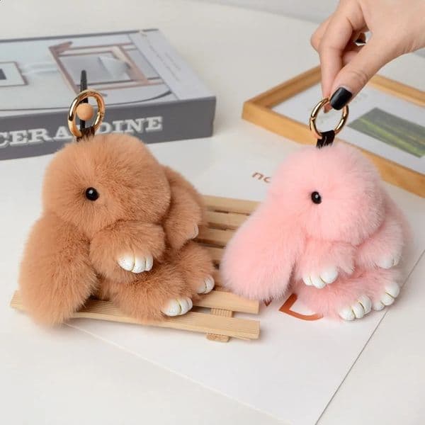 15cm Fluffy Rabbit Fur Pompon Bunny Keychain Soft Cute Artificial for Girls Bag Key Chain Pom 250822BANJIA
