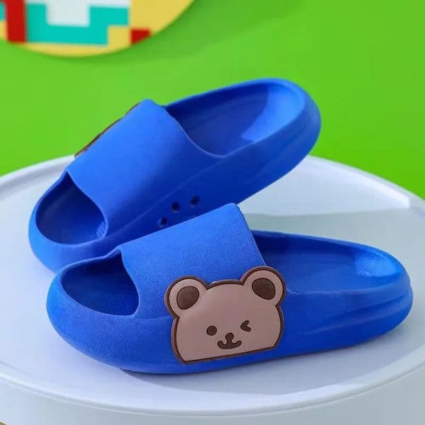 Cartoon Bear Childrens Beach Slippers For Boys Girls Home Shoes Summer Thick Sole Flip Flops EVA Soft Outdoor Child 250822BANJIA