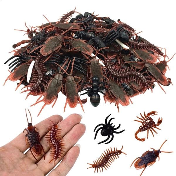 1248pcs Halloween Simulation Bug Cockroach Spider Centipede Scorpion Plastics Prank Funny DIY Decoration TMZ 250820BANJIA