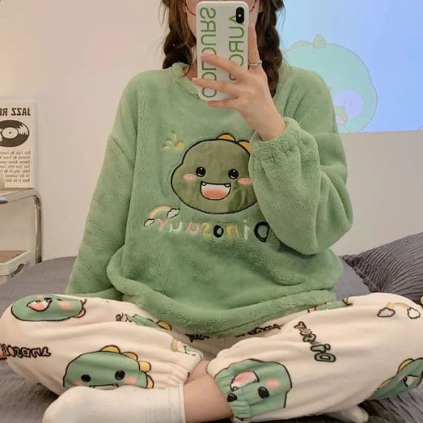 Large Size Thickened Warm Sleepwear for Winter Flannel Women Nightwear Homewear Ladies Cartoon Pajamas Loungewear TwoPiece Suit 250823BJ