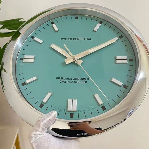 Luxury decor home Green Clock Modern Metal Wall Watch For Home Office Decor Large Tif Blue Accent Silent Movement W250924 Desk T260514