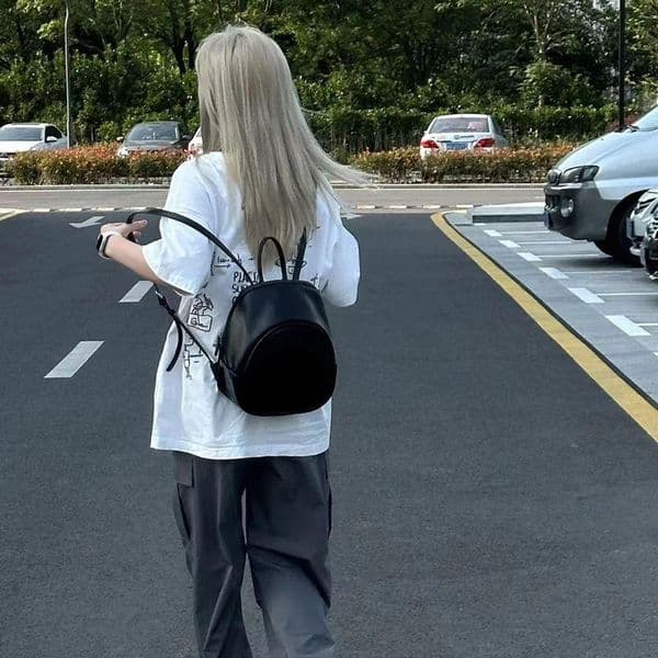 Ins Style Korean Niche Female Students, Suitable Class And Commute, Small School Bag For Going Out, High-End Simple Versatile Backpack