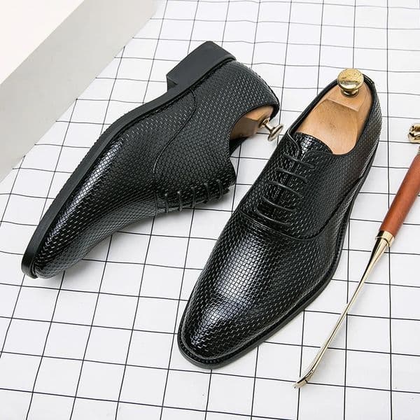 Classic Business Shoes Mens Oxford Derby Pointed Toe Fashion Lace Up High Quality Office Wedding Formal Men 250303z