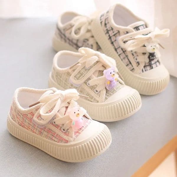 Spring and autumn fashion childrens canvas shoes casual sports boys girls soft rubber sole flat 2126 250303