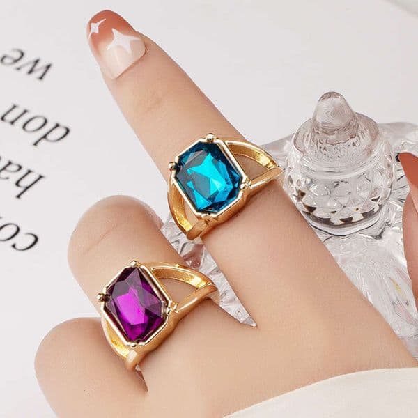 designer jewelry Personalized gold zinc alloy ring, men's and women's jewelry, simple square fashion accessory