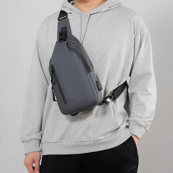 Men Chest Pack Waterproof Oxford Male Bag USB Charging Port Cell Phone Purse Zipper Pocket Headphone Hole for Sport Travel 250227