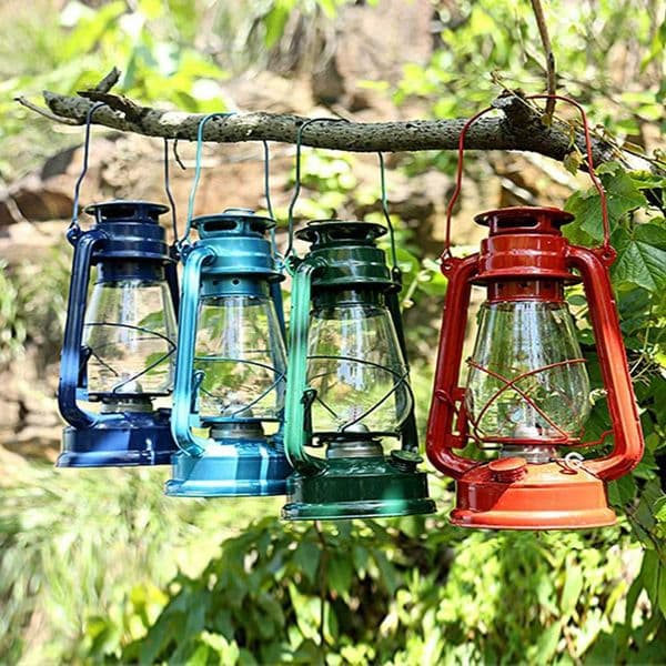 Metal Kerosene Lantern Vintage Oil Burning Lantern Hurricane Table Lamps with Handle for Camping Home Patio X250307